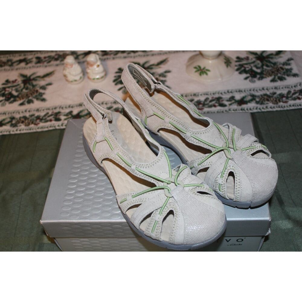 PRIVO BY CLARKS SHOES-SIZE 7-NIB
